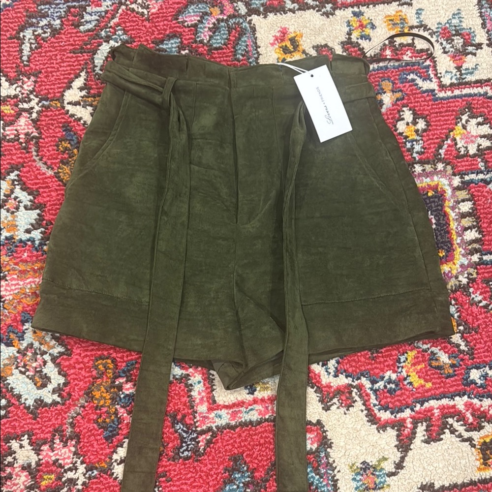 Lovers + Friends Olive Green Women's Shorts size small